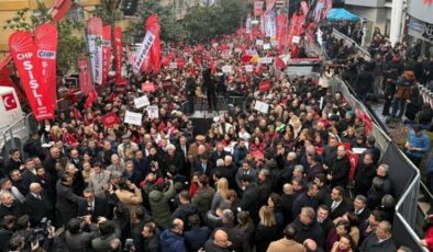 Büyük kalabalık toplandı! CHP’den Beşiktaş’ta ‘demokrasi’ mitingi