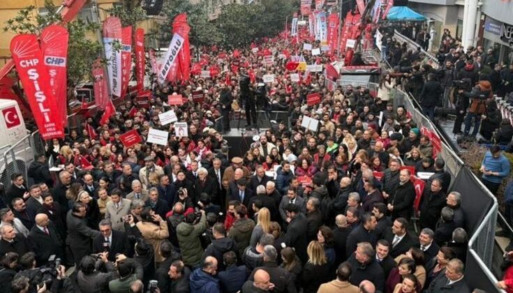 Büyük kalabalık toplandı! CHP’den Beşiktaş’ta ‘demokrasi’ mitingi