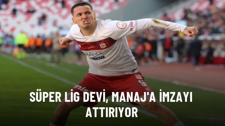 Süper Lig devi, Manaj’a imzayı attırıyor